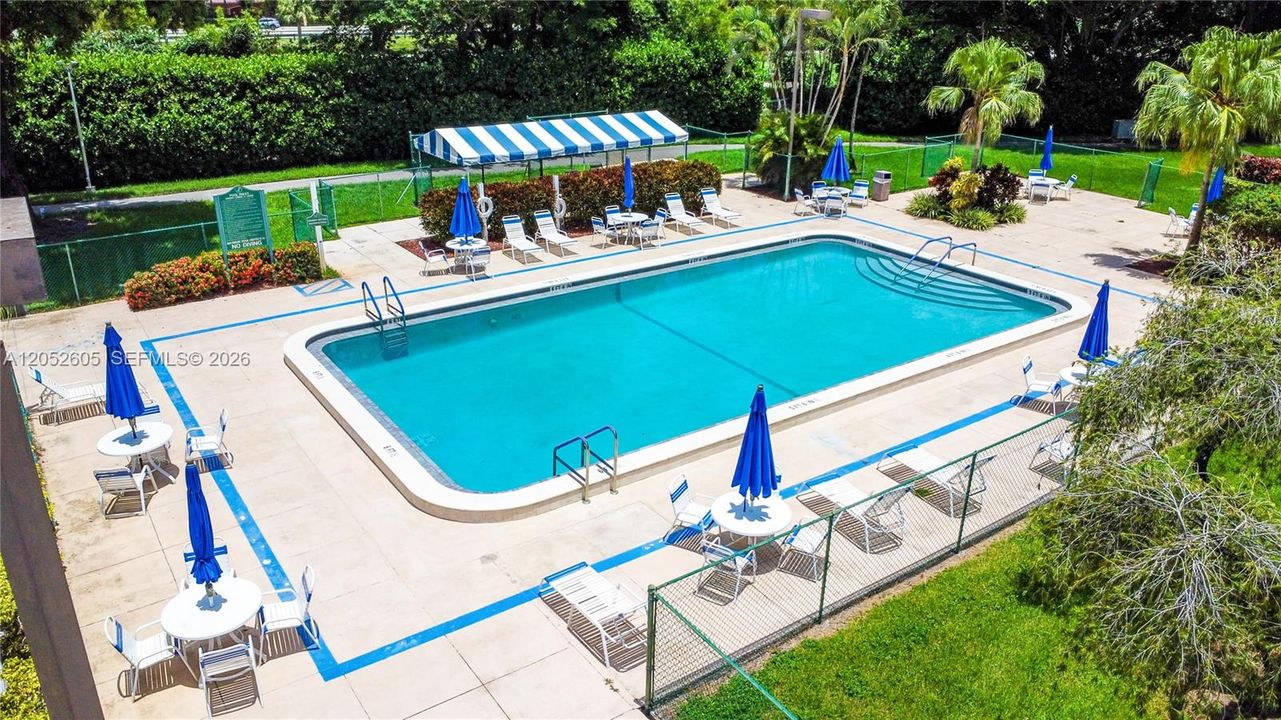 En Venta: $239,000 (2 camas, 2 baños, 1100 Pies cuadrados)