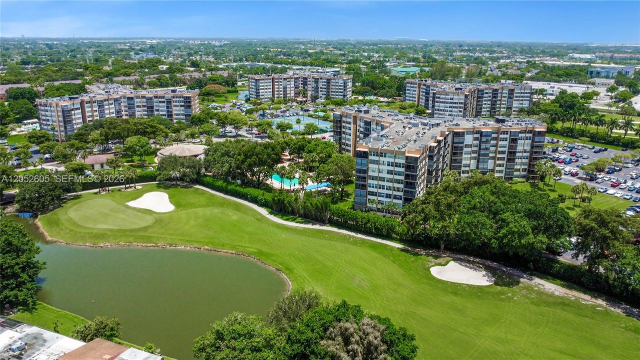 En Venta: $239,000 (2 camas, 2 baños, 1100 Pies cuadrados)