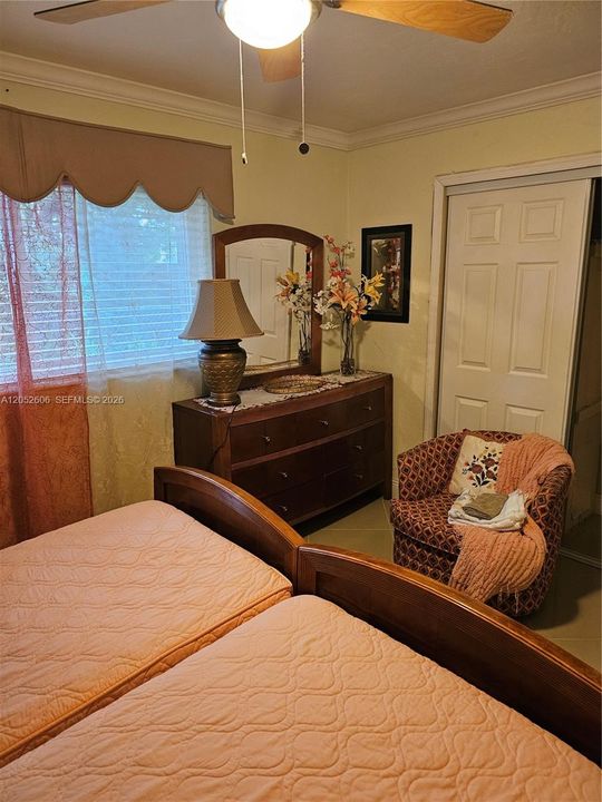 For Rent: $1,250 (1 beds, 1 baths, 1532 Square Feet)
