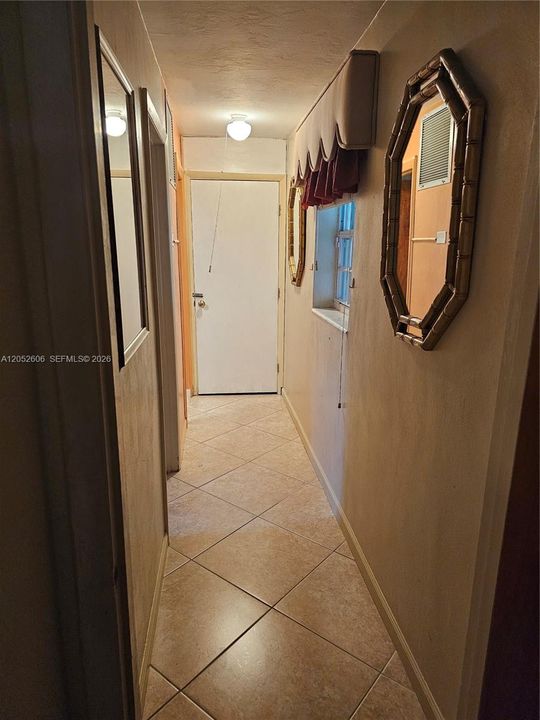 For Rent: $1,250 (1 beds, 1 baths, 1532 Square Feet)