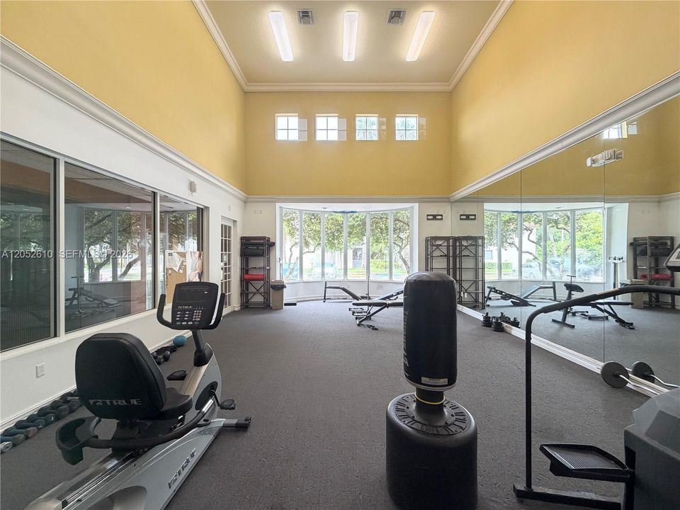Activo con contrato: $234,000 (2 camas, 2 baños, 820 Pies cuadrados)