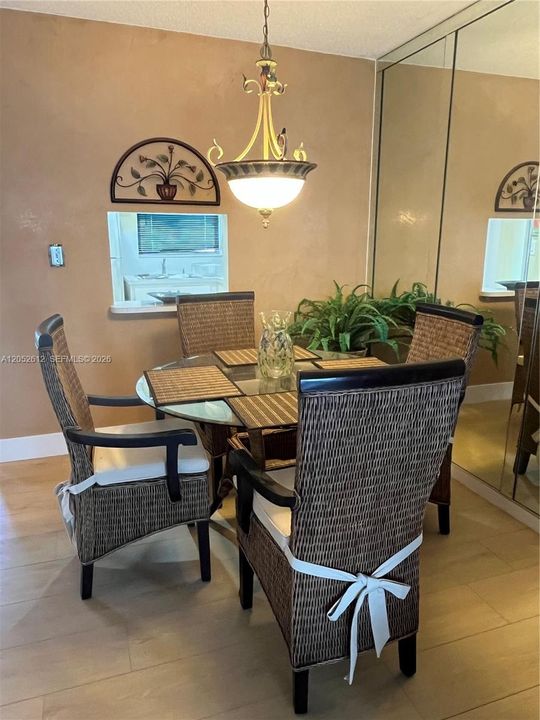For Rent: $1,400 (1 beds, 1 baths, 640 Square Feet)