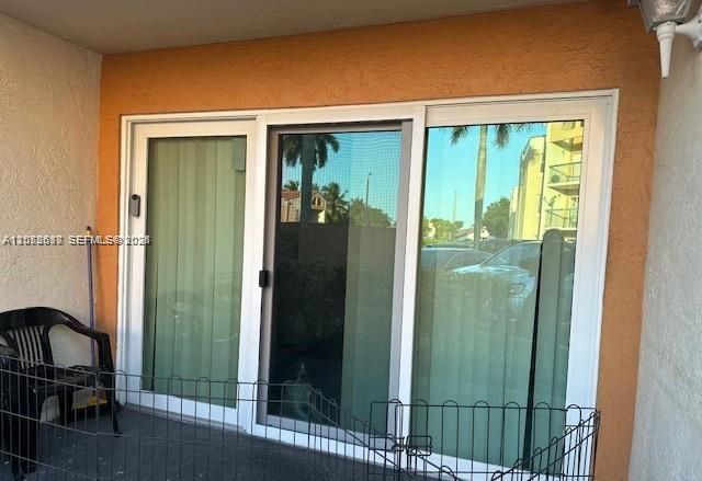For Rent: $2,200 (2 beds, 2 baths, 950 Square Feet)