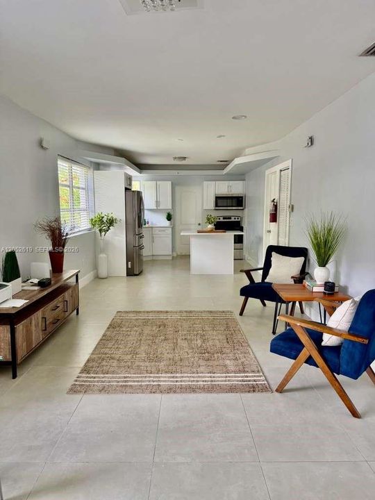 В аренду: $3,950 (3 спален, 2 ванн, 1402 Квадратных фут)