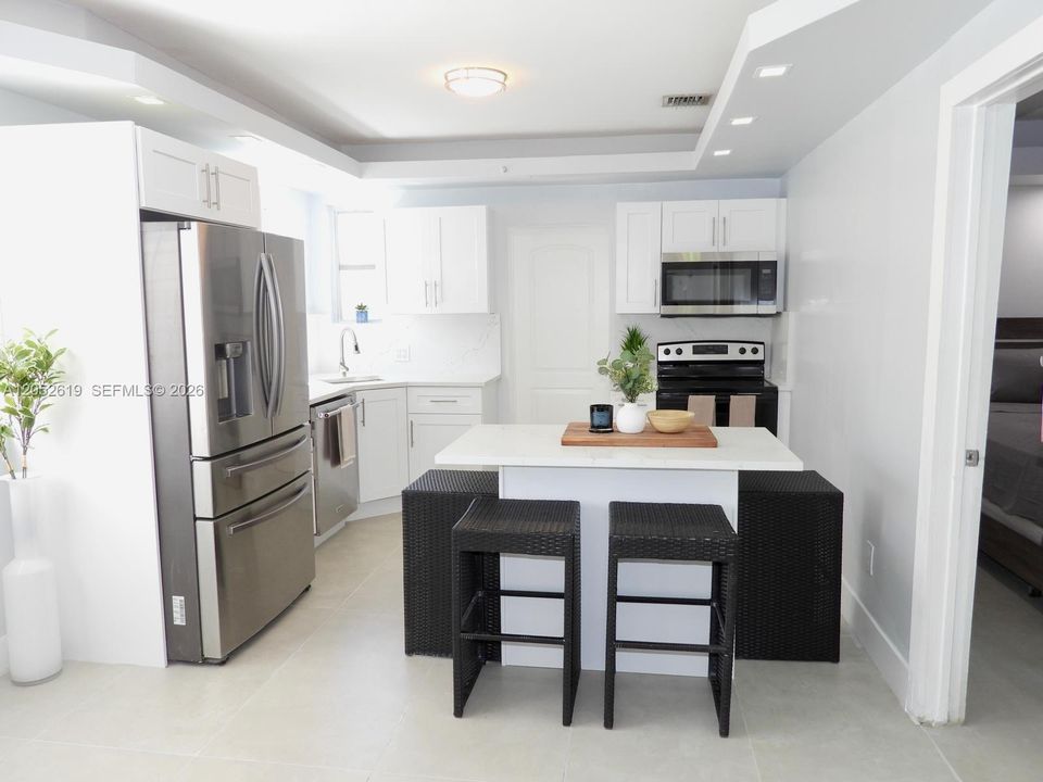 В аренду: $3,950 (3 спален, 2 ванн, 1402 Квадратных фут)