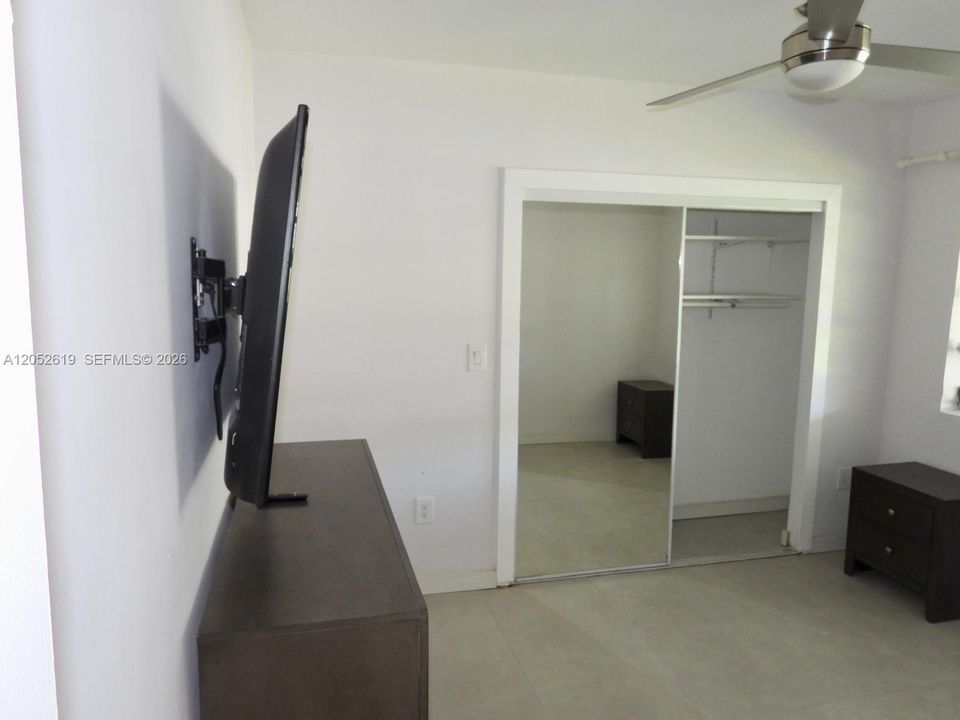 В аренду: $3,950 (3 спален, 2 ванн, 1402 Квадратных фут)