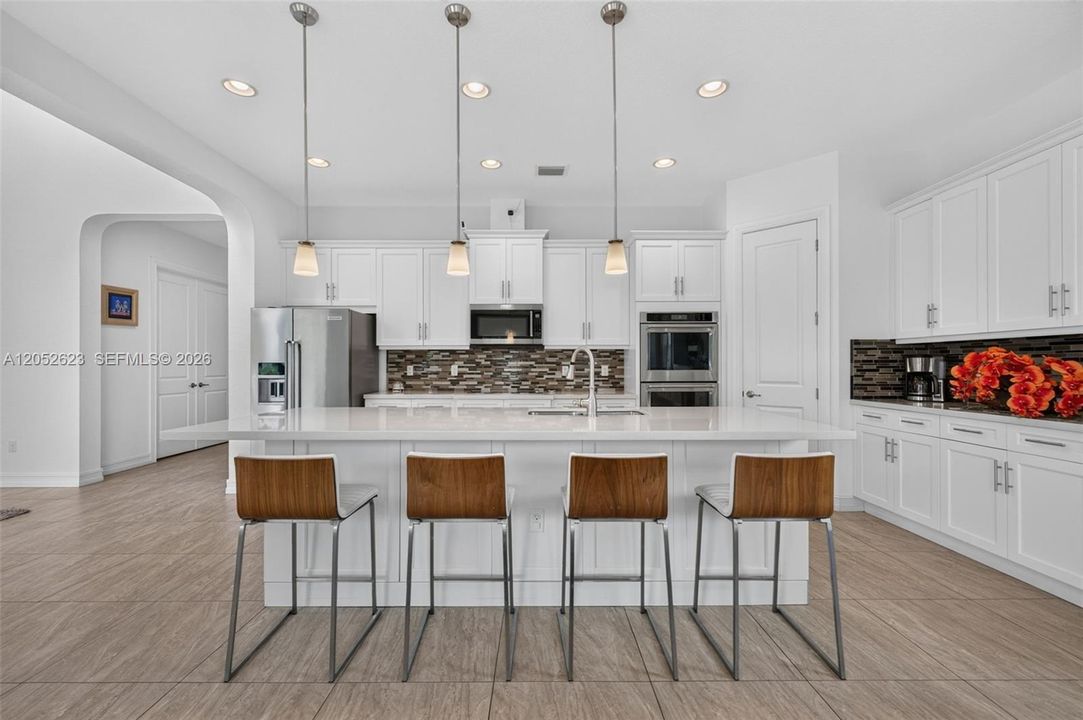 For Sale: $1,100,000 (4 beds, 3 baths, 2822 Square Feet)
