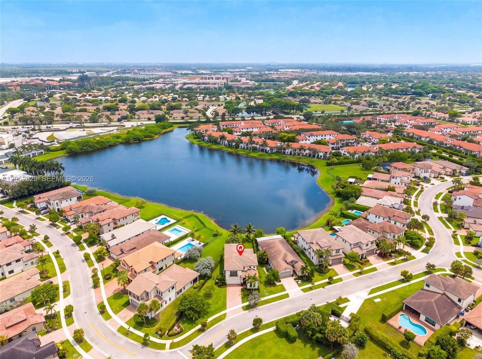 For Sale: $1,100,000 (4 beds, 3 baths, 2822 Square Feet)