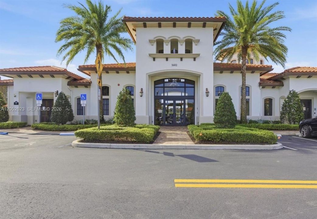 For Sale: $1,100,000 (4 beds, 3 baths, 2822 Square Feet)
