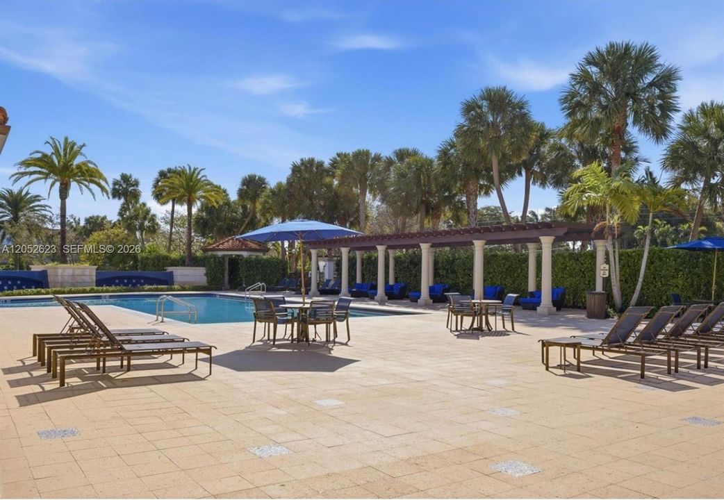 For Sale: $1,100,000 (4 beds, 3 baths, 2822 Square Feet)