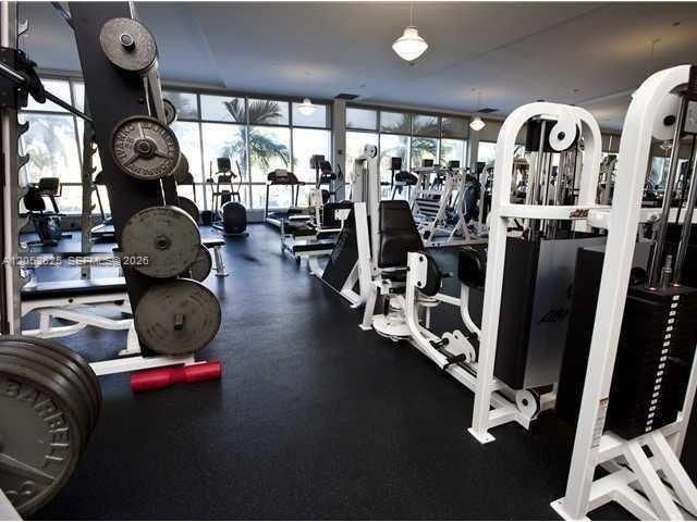 For Rent: $3,395 (0 beds, 1 baths, 543 Square Feet)