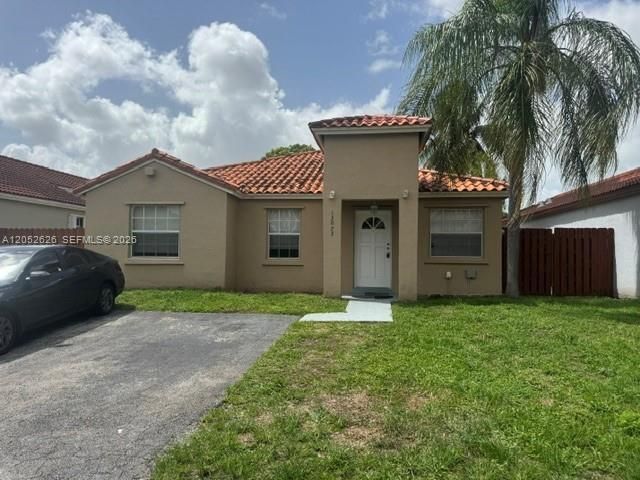 En Venta: $499,000 (3 camas, 2 baños, 1311 Pies cuadrados)