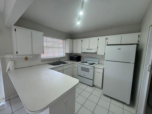 En Venta: $499,000 (3 camas, 2 baños, 1311 Pies cuadrados)