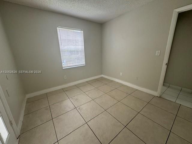 En Venta: $499,000 (3 camas, 2 baños, 1311 Pies cuadrados)