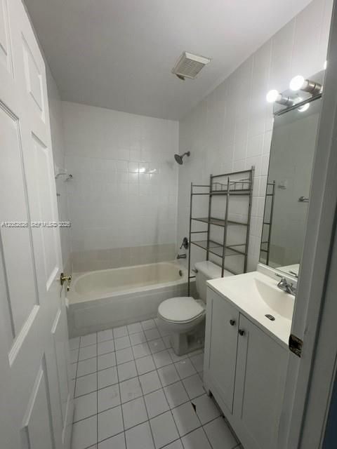 En Venta: $499,000 (3 camas, 2 baños, 1311 Pies cuadrados)