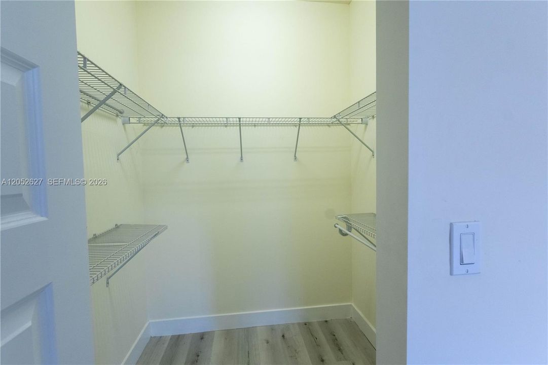 For Rent: $3,700 (3 beds, 2 baths, 1429 Square Feet)