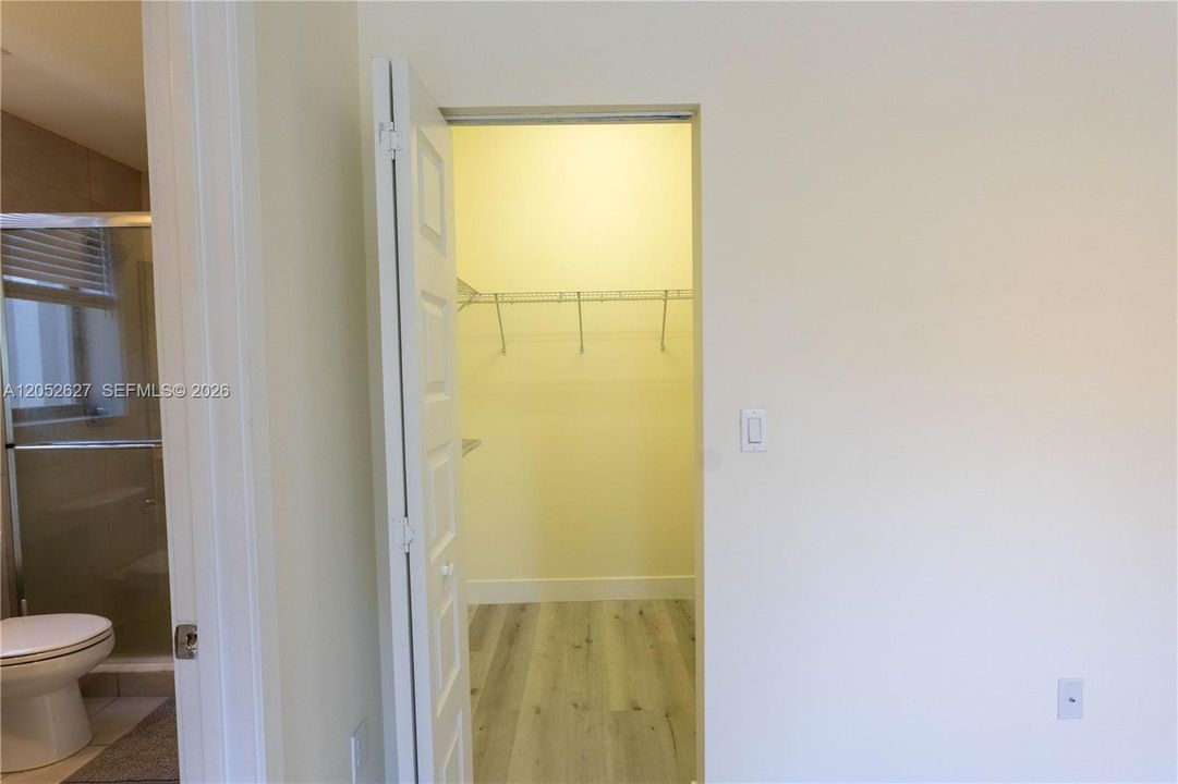 For Rent: $3,700 (3 beds, 2 baths, 1429 Square Feet)
