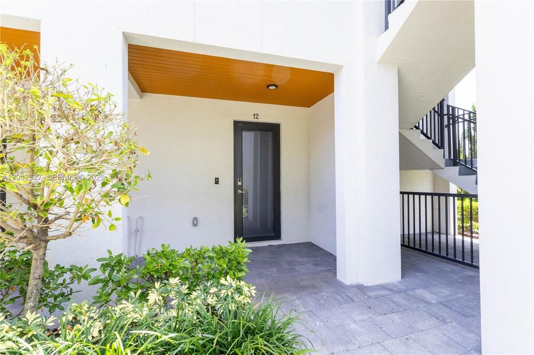 For Rent: $3,700 (3 beds, 2 baths, 1429 Square Feet)