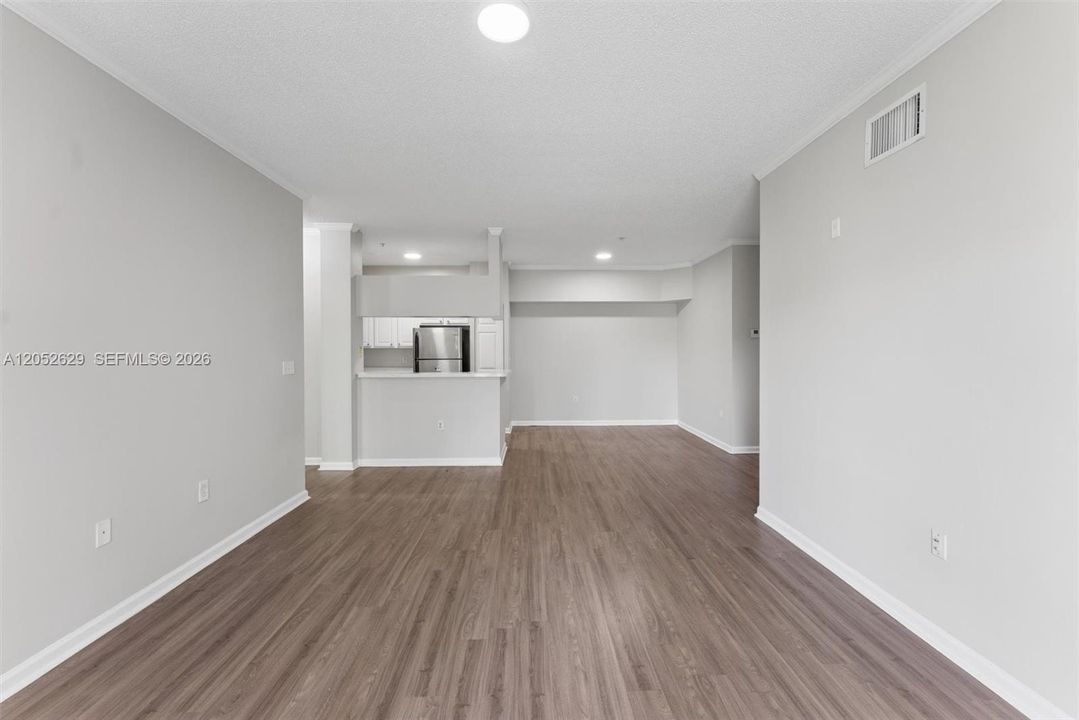 В аренду: $2,550 (3 спален, 2 ванн, 1321 Квадратных фут)