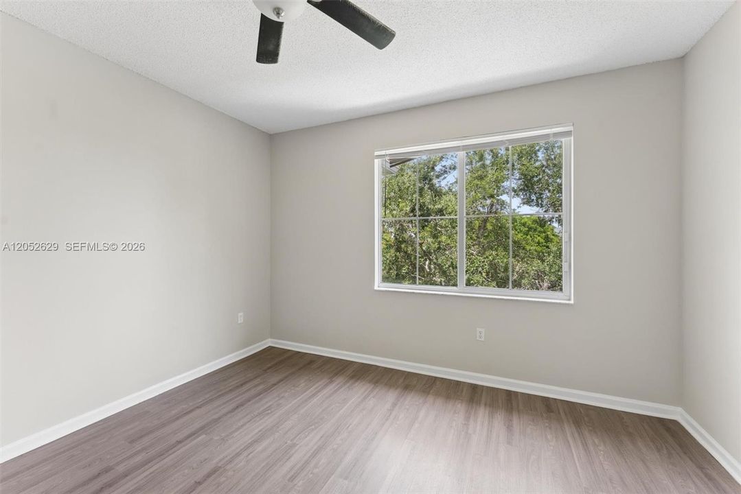 В аренду: $2,550 (3 спален, 2 ванн, 1321 Квадратных фут)
