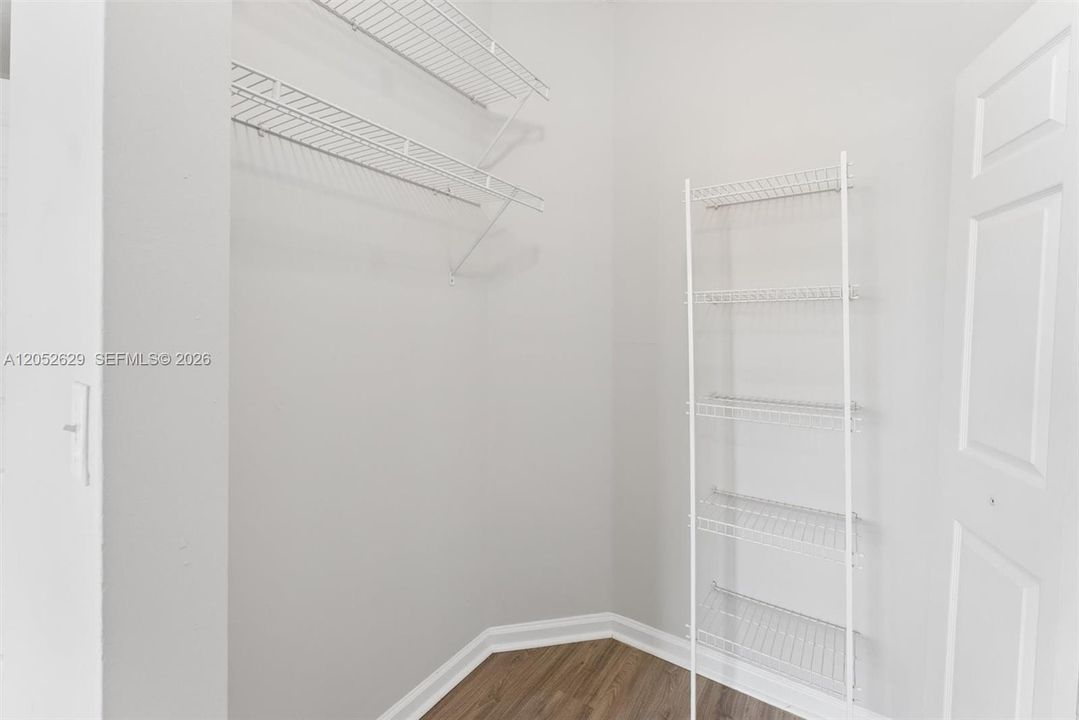 В аренду: $2,550 (3 спален, 2 ванн, 1321 Квадратных фут)