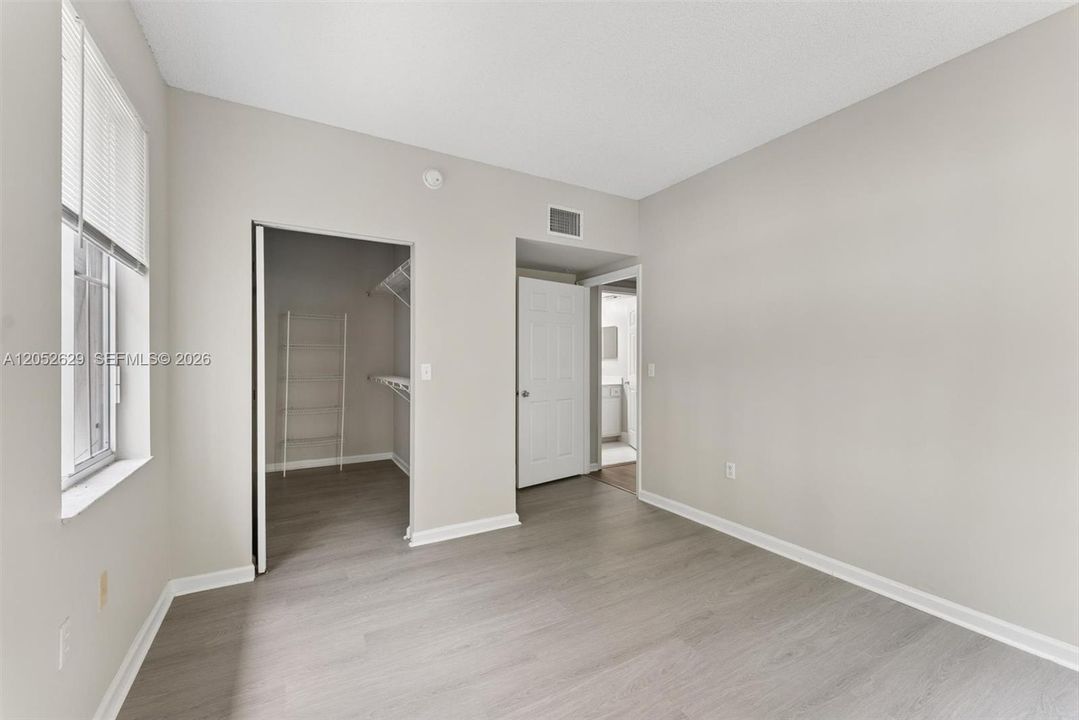 В аренду: $2,550 (3 спален, 2 ванн, 1321 Квадратных фут)