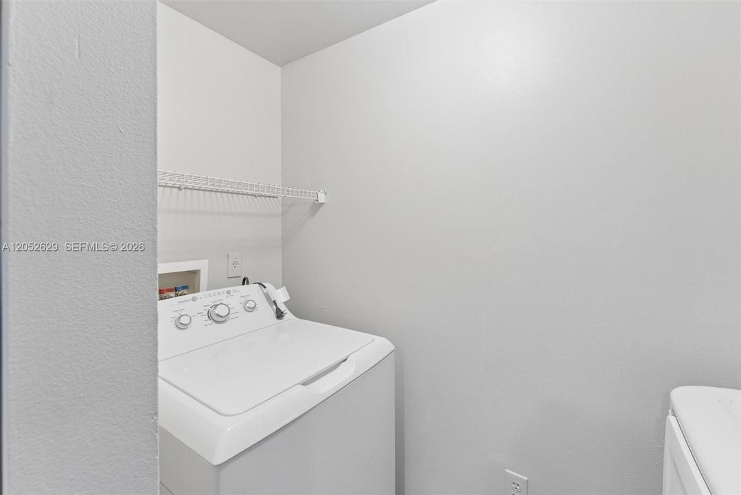 В аренду: $2,550 (3 спален, 2 ванн, 1321 Квадратных фут)