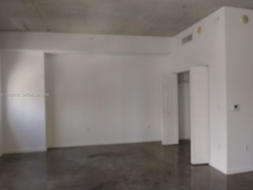 For Rent: $2,300 (1 beds, 1 baths, 665 Square Feet)