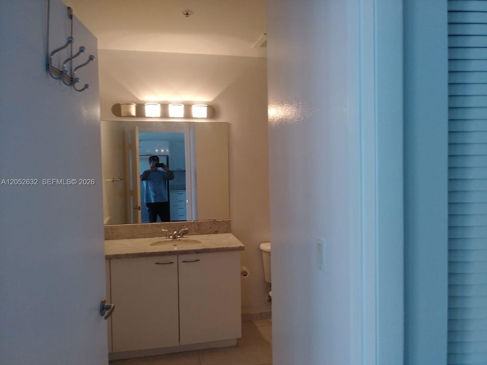 For Rent: $2,300 (1 beds, 1 baths, 665 Square Feet)
