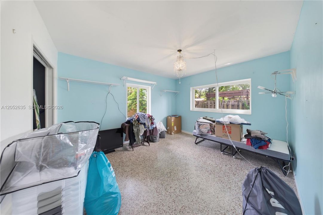 For Sale: $424,900 (2 beds, 2 baths, 855 Square Feet)