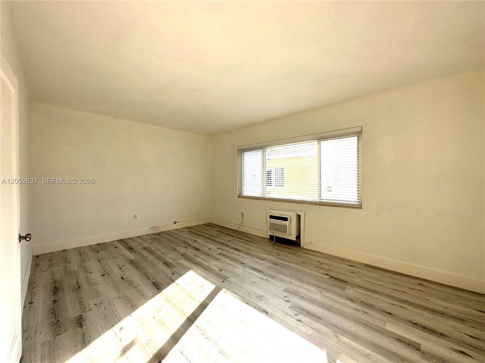 В аренду: $1,950 (1 спален, 1 ванн, 800 Квадратных фут)