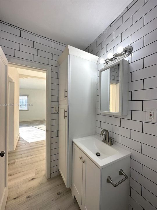 В аренду: $1,950 (1 спален, 1 ванн, 800 Квадратных фут)