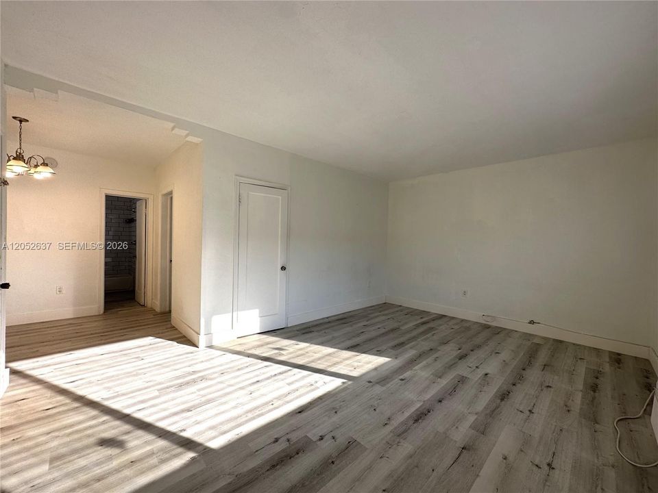 В аренду: $1,950 (1 спален, 1 ванн, 800 Квадратных фут)