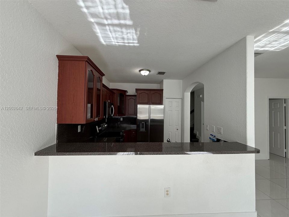 For Rent: $2,650 (3 beds, 2 baths, 1732 Square Feet)