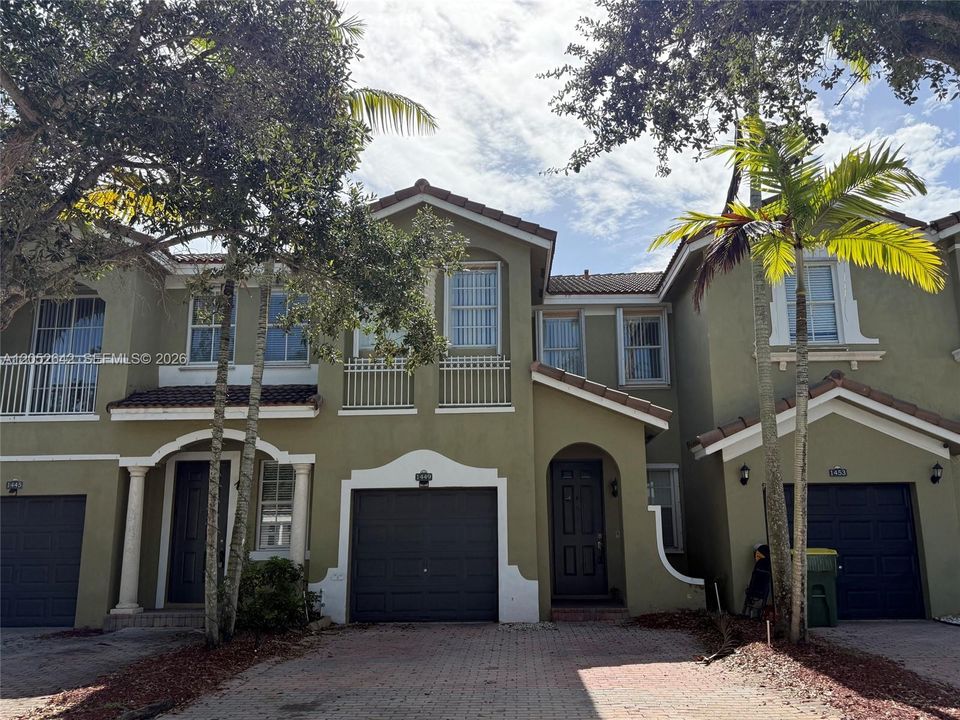 For Rent: $2,650 (3 beds, 2 baths, 1732 Square Feet)