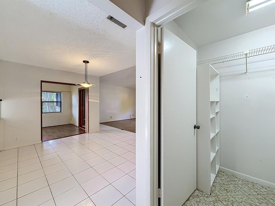 2208 Seagrape Circle-70
