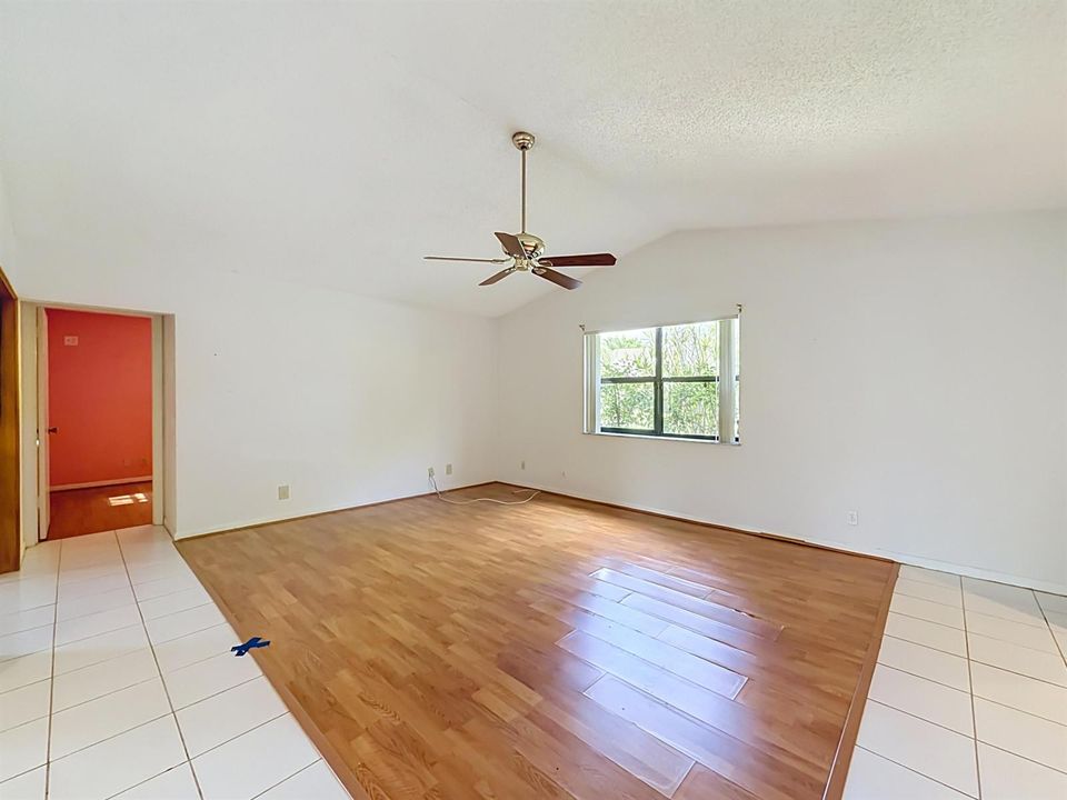 2208 Seagrape Circle-27
