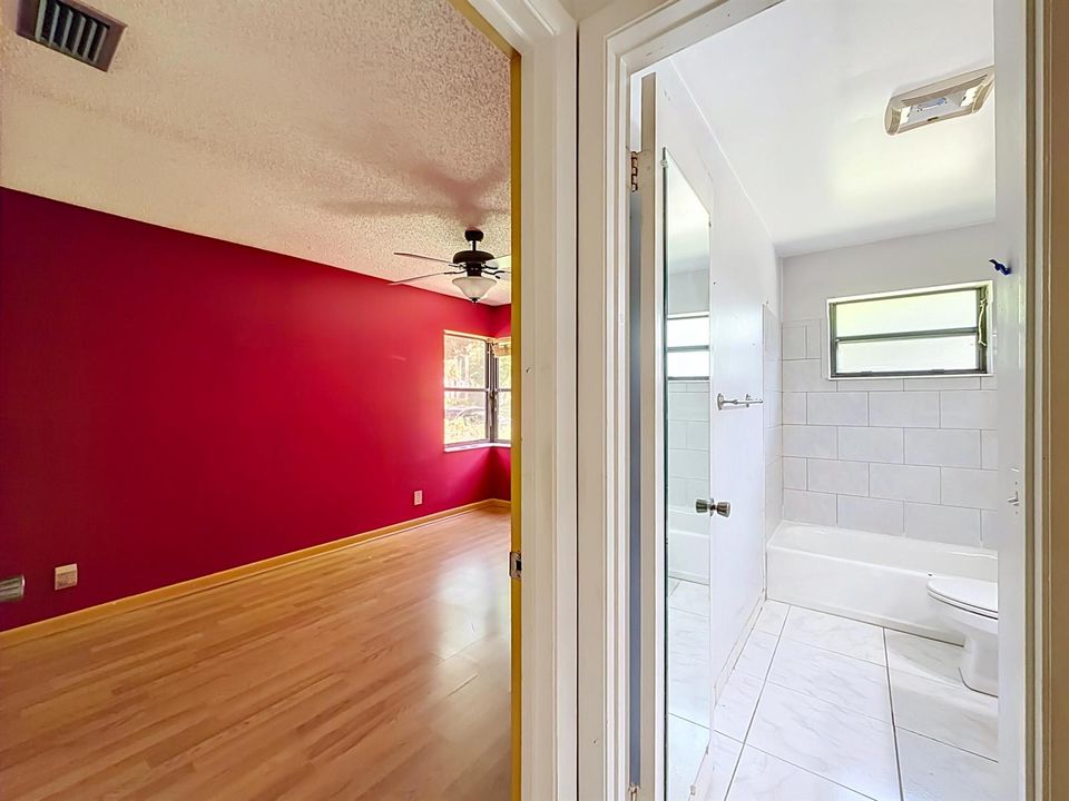 2208 Seagrape Circle-51