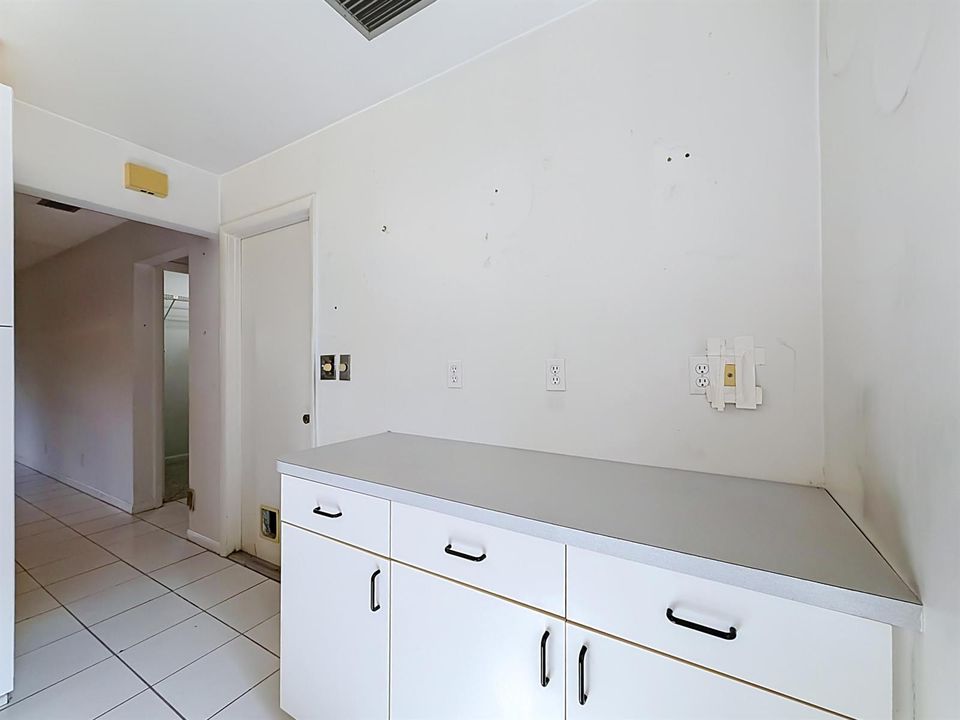 2208 Seagrape Circle-46