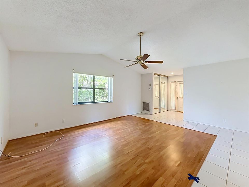 2208 Seagrape Circle-25