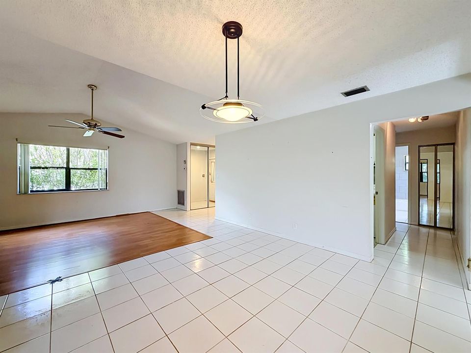 2208 Seagrape Circle-35