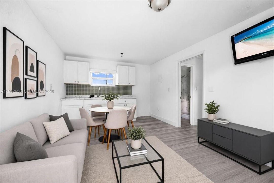 For Rent: $6,500 (6 beds, 3 baths, 2270 Square Feet)