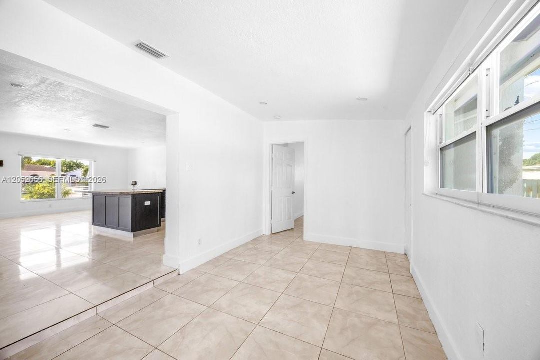 For Rent: $6,500 (6 beds, 3 baths, 2270 Square Feet)