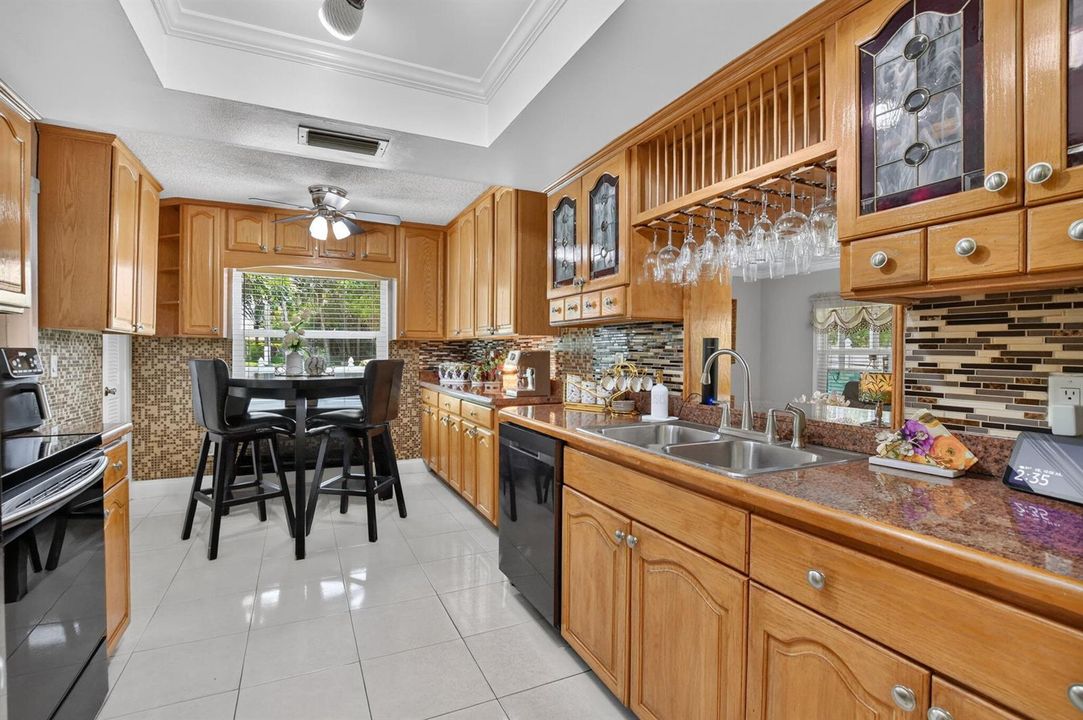 Kitchen/Dining