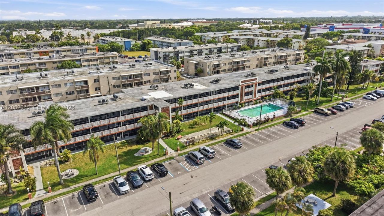 For Sale: $140,000 (1 beds, 1 baths, 800 Square Feet)