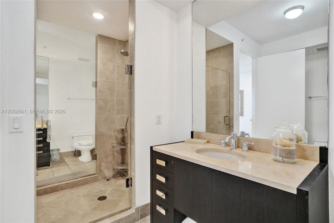 В аренду: $15,000 (2 спален, 2 ванн, 1577 Квадратных фут)