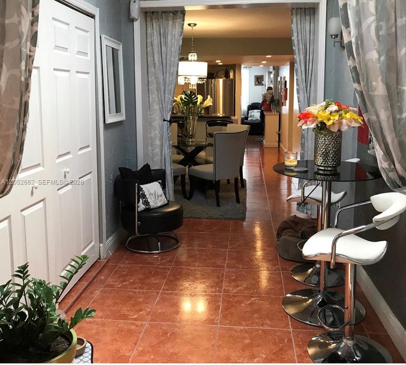 En Renta: $2,700 (2 camas, 2 baños, 934 Pies cuadrados)
