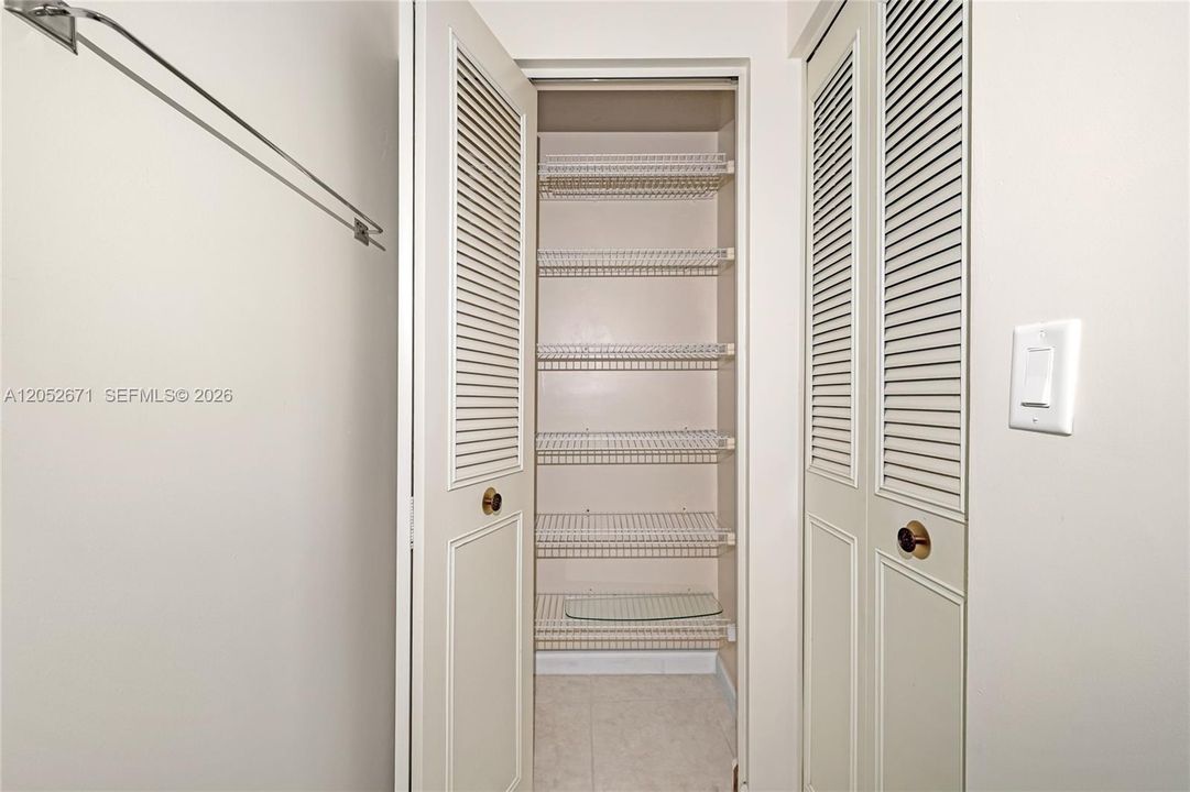 En Venta: $255,000 (2 camas, 2 baños, 1330 Pies cuadrados)
