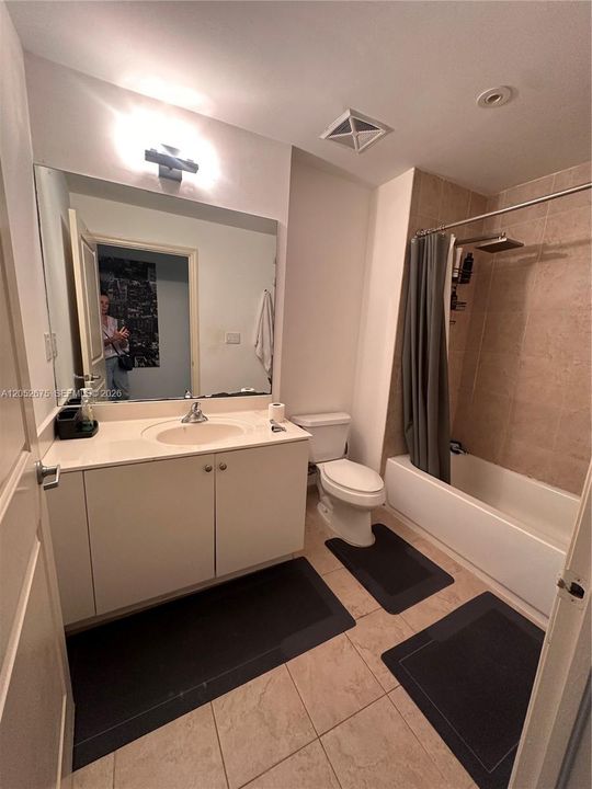 For Sale: $262,000 (1 beds, 1 baths, 774 Square Feet)