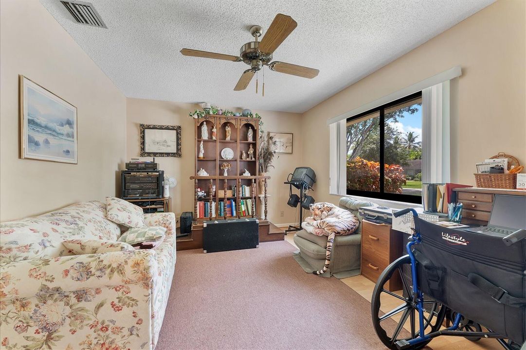 09-10349 SW 49th Manor_009